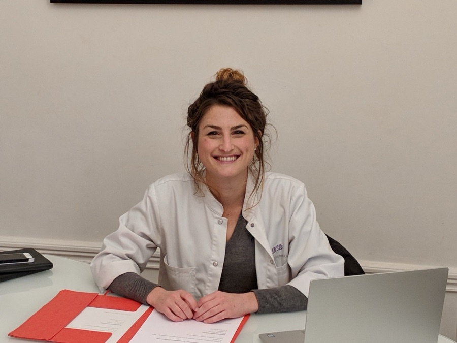 Delphine Dupouey, ostéopathe D.F.O à Paris 10 — spécialisée fertilité, grossesse, post-partum et endométriose